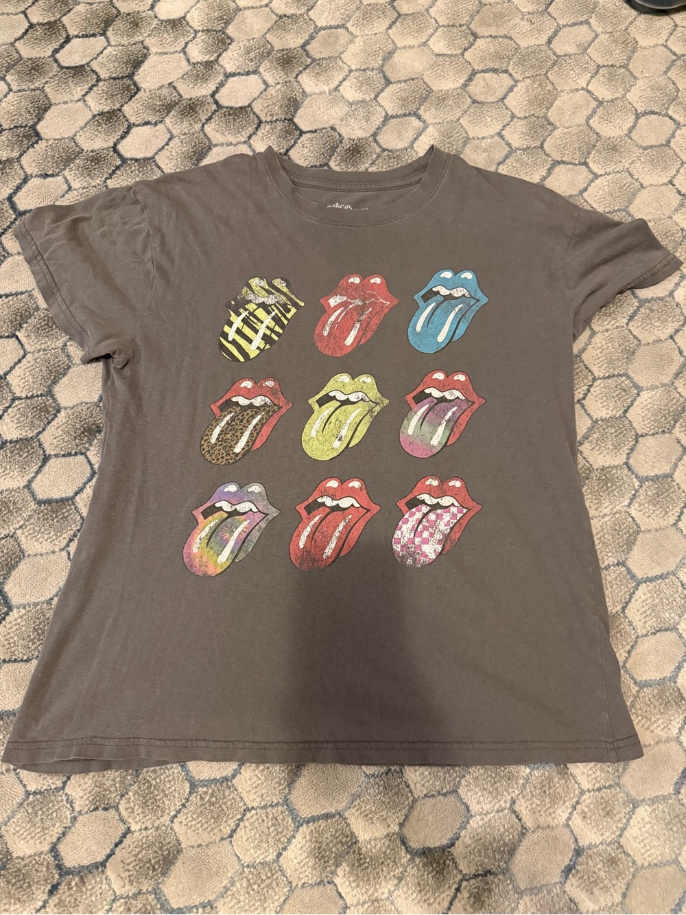 Grey Rolling Stones shirt